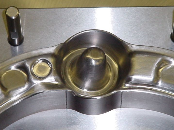 forging trim die nest